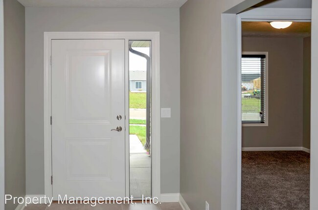 Building Photo - 4 br, 3 bath House - 1141 N 99th St.