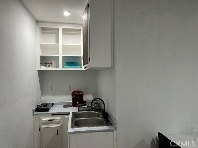 Foto del edificio - 821 Lombard Dr