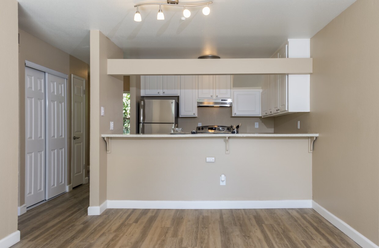 Americana Apartments Rohnert Park Ca Apartments Com