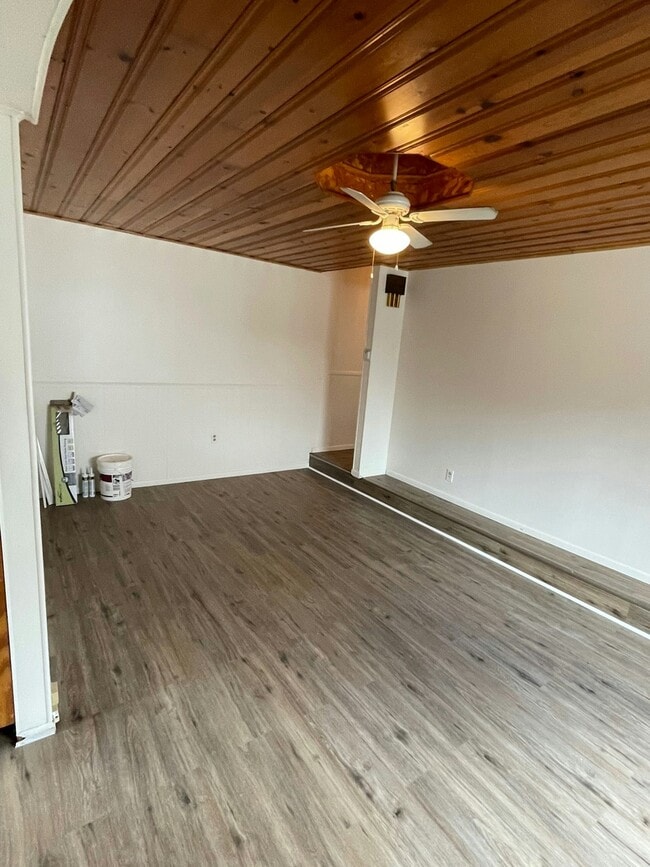 Building Photo - 110 S 12th St