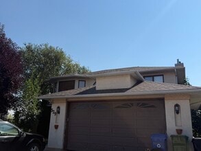 Building Photo - 529 Sandringham Pl NW