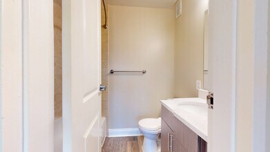 Interior Photo - The Whitmore