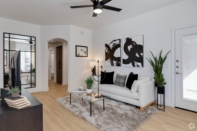 2HAB, 2BA - 1,059 ft² - The Nines at Kierland