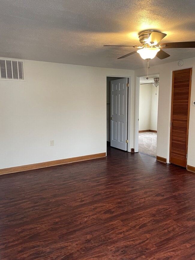 Building Photo - 1144 Prince Dr