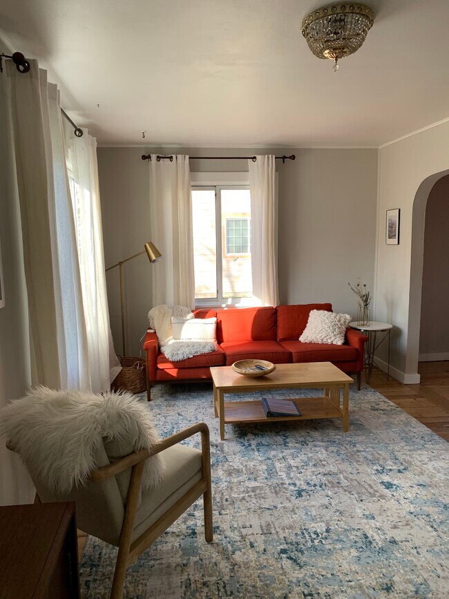 Building Photo - 928 Cleveland St.