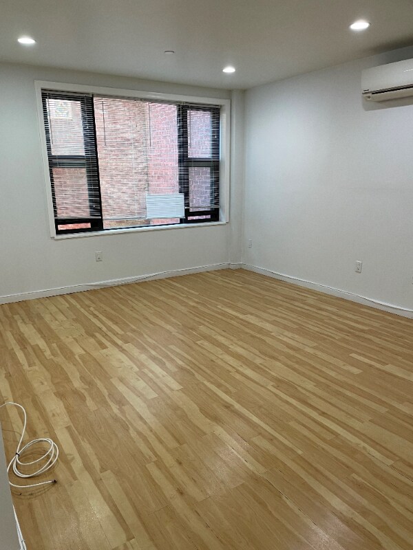Building Photo - 59 Davis Ave