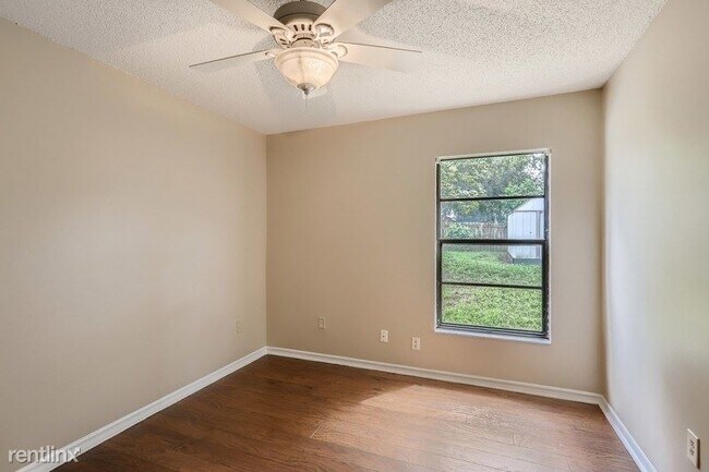 Foto del edificio - 3 br, 3 bath House - 2302 Carol Woods Way ...