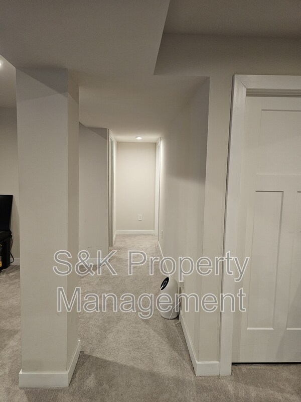 Foto del edificio - 9541 Viburnum Dr