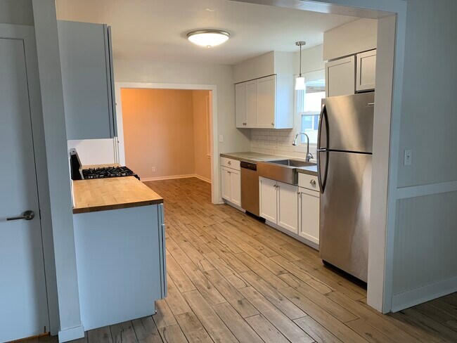 Foto del edificio - 15328 S James St