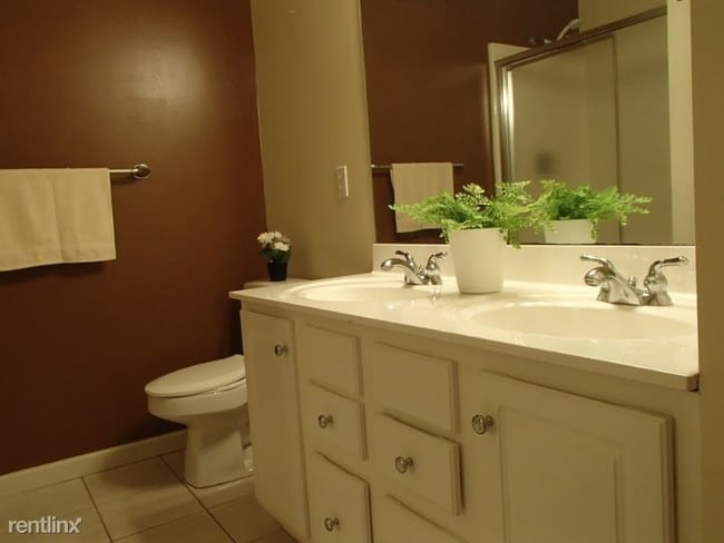 Foto del edificio - 3 br, 2.5 bath Townhome - 2417 Nicholson Road
