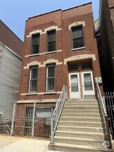 Building Photo - 1504 W Division St