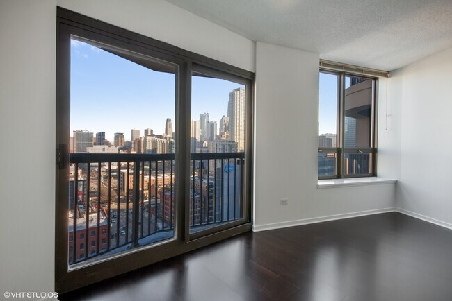 Building Photo - 400 N LaSalle St