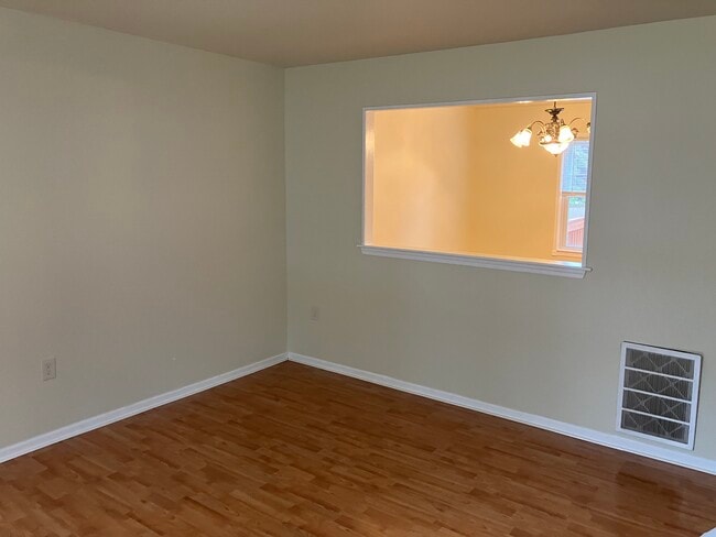 Building Photo - 154 Bayshore Dr