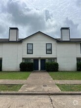 Building Photo - 2705 Wimbledon Ct