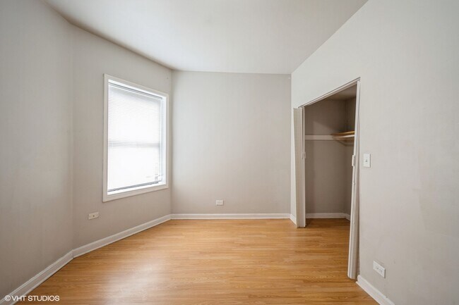 Building Photo - 6013 S Michigan Ave