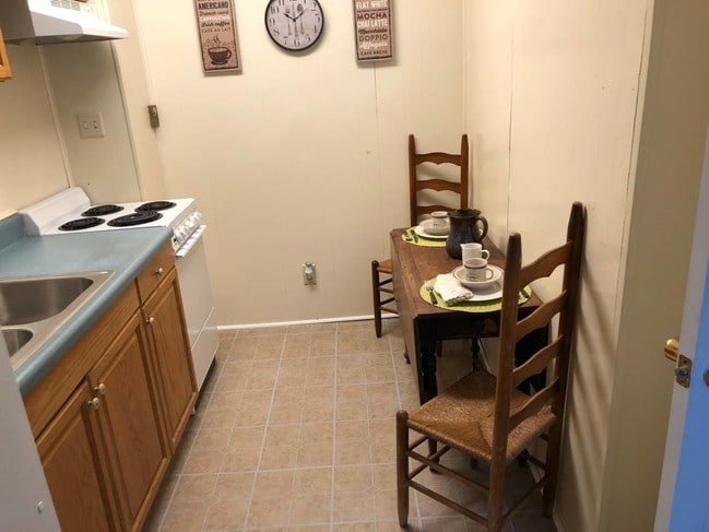 Building Photo - 101 Woodcrest Dr