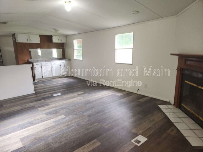 Building Photo - 26 Misty Mountain Way