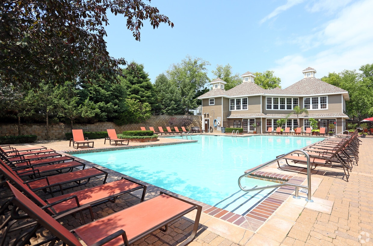 Pool - Steeplechase on Maple