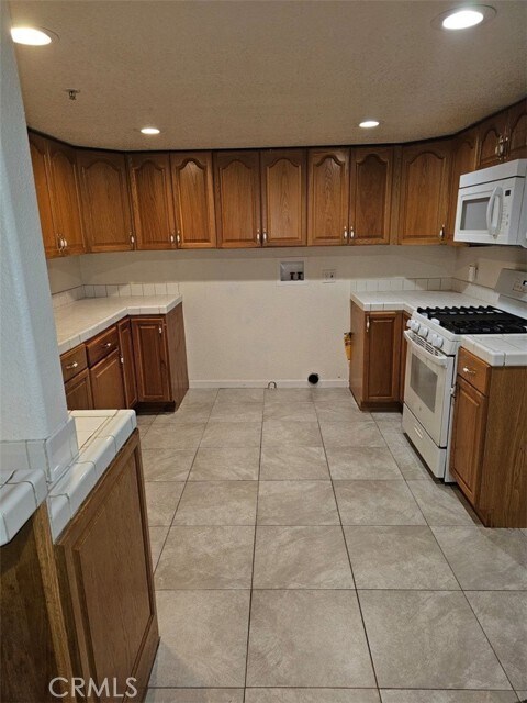 Foto principal - 4891 Grace Ave