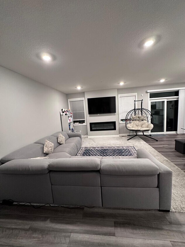 Foto principal - 1729 Emerson Ct