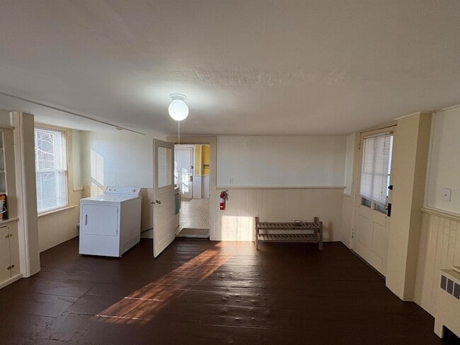 Building Photo - 477 Myers Rd