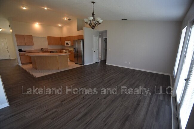 Building Photo - 106 Eagle Point Blvd