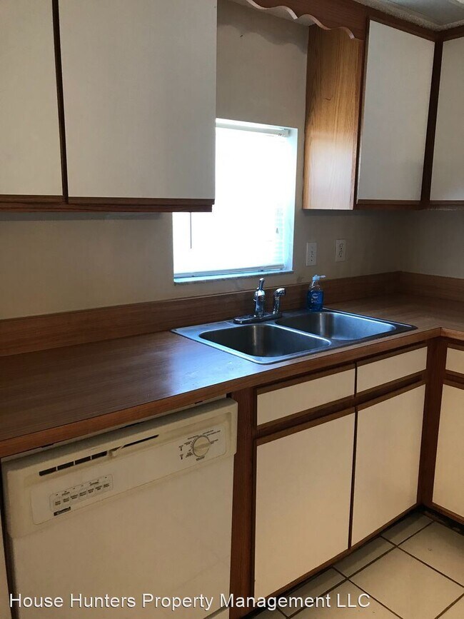 Foto del edificio - 2 br, 2 bath House - 6514 Roberta Dr B