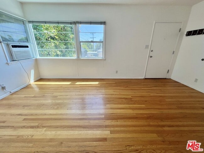 Building Photo - 2513 Euclid St