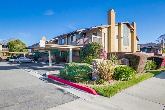 Foto del edificio - Beautiful 2 Story Townhouse with Prime Location!!