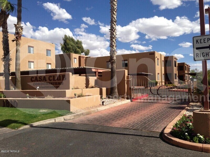 Primary Photo - 1810 E Blacklidge Dr