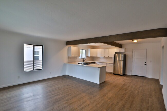 Building Photo - 509 W Hazelwood St