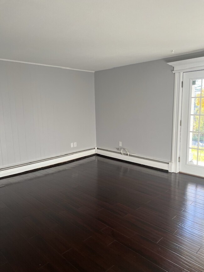 Foto del edificio - 26 Connecticut Mills Ave