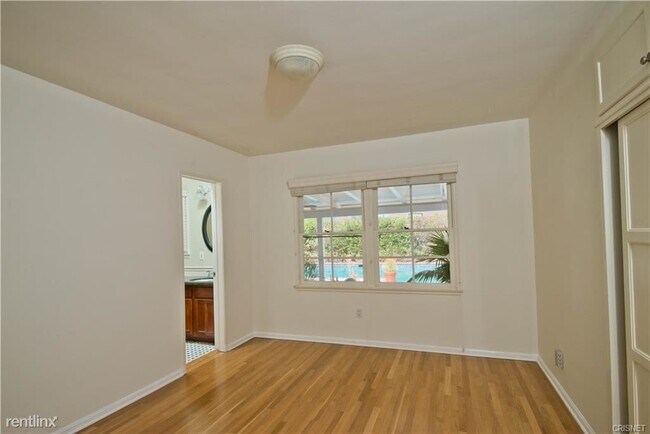 Foto del edificio - 3 br, 3 bath House - 4955 Odessa Ave