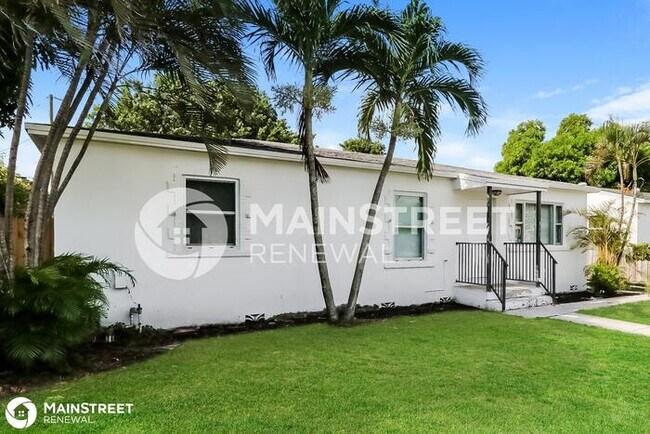 Building Photo - 810 El Vedado, West Palm Beach, FL 33405