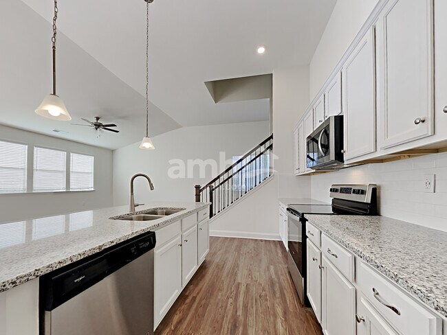 Foto del edificio - 5250 Valley Dr