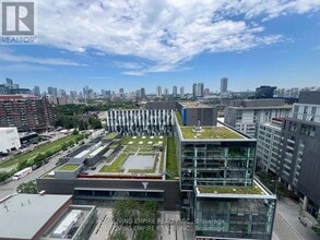 Building Photo - 425 Front St E