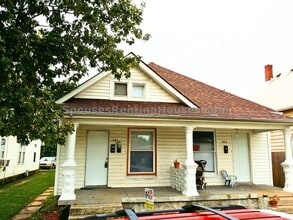 Building Photo - 1442-1444 S Richland St