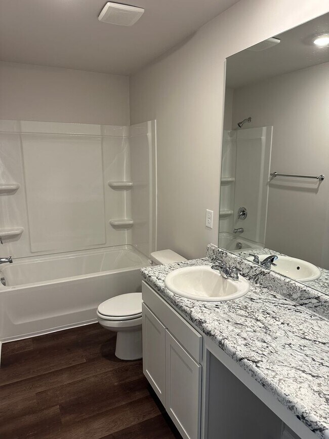 Foto del edificio - *SAVE $500 + Christmas Cash!* BRAND NEW Three Bedroom | Two Bath Home in Lincoln