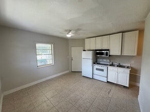 Building Photo - 5309 Andrus Ave