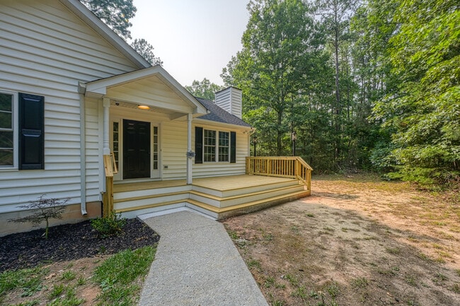 Building Photo - 2416 Horseshoe Bend Dr