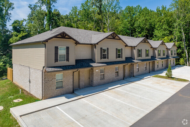 Foto del edificio - Center Pointe Townhomes