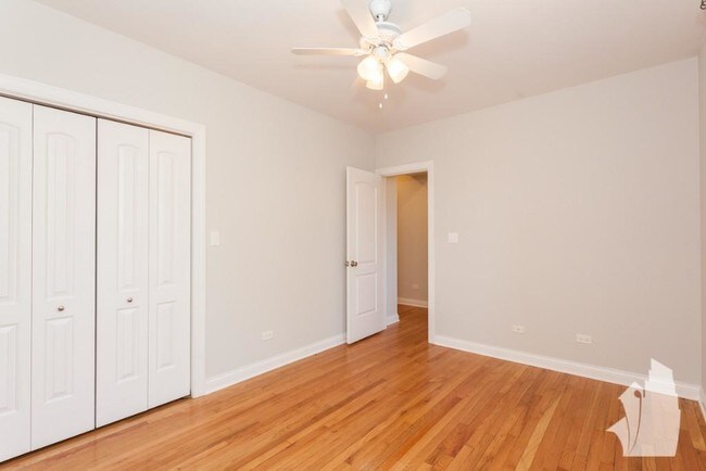 Building Photo - 3804 North Marshfield-1