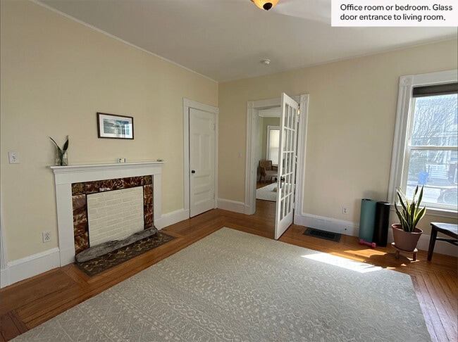 Building Photo - 40 Bartlett St