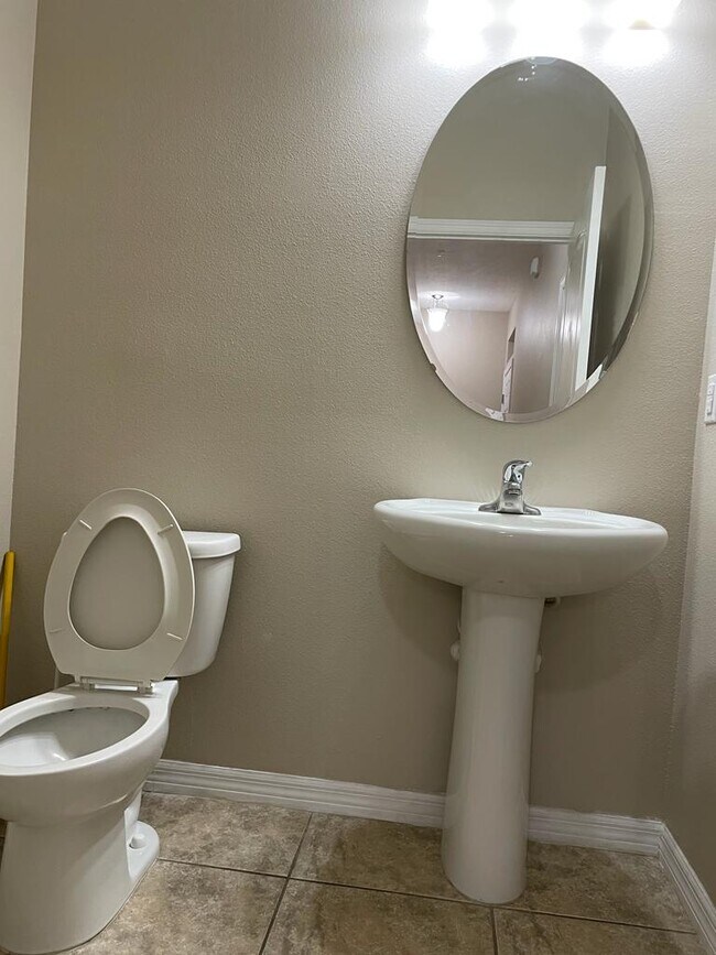Foto del edificio - 8409 Costa Blanca Ct