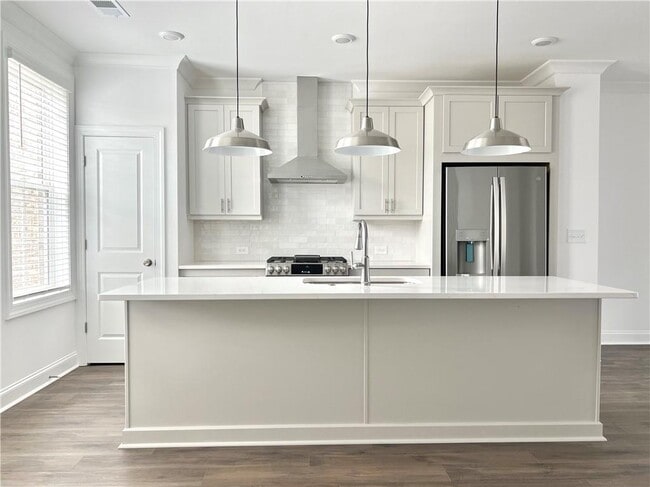 Foto del edificio - 3589 Myron Pl