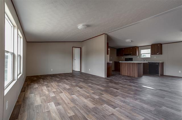 Building Photo - 1424 Robyn Dr