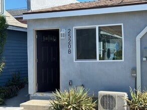 Building Photo - 2516 E Anaheim St
