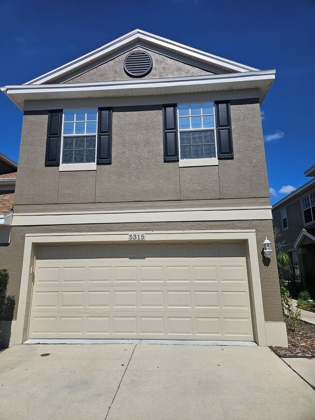 Building Photo - Town House in MillBrooke Ranch