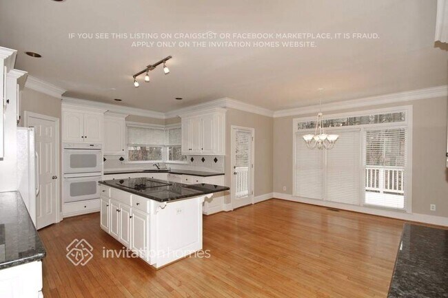 Foto del edificio - 4270 Laurel Grove Trce