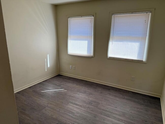 Building Photo - 0 N Womack St